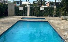 Apto c piscina e WiFi no coração de Colina de Laranjeiras